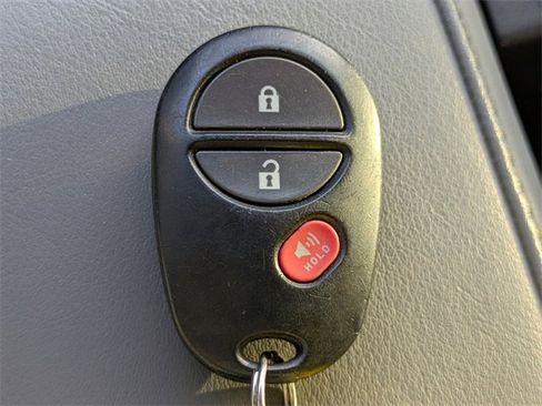 Used 2015 Toyota Tundra Limited image 26