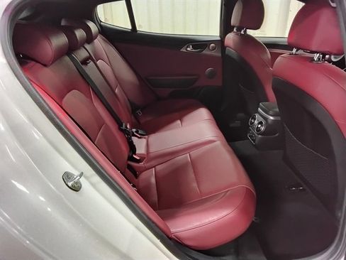 Used 2018 Kia Stinger GT1 RWD image 15