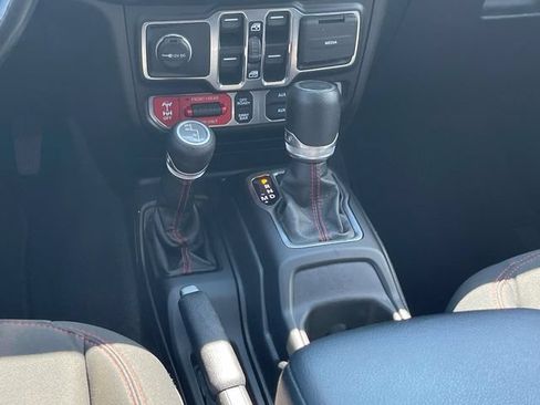 Used 2021 Jeep Wrangler Unlimited Rubicon AWD/4WD image 18