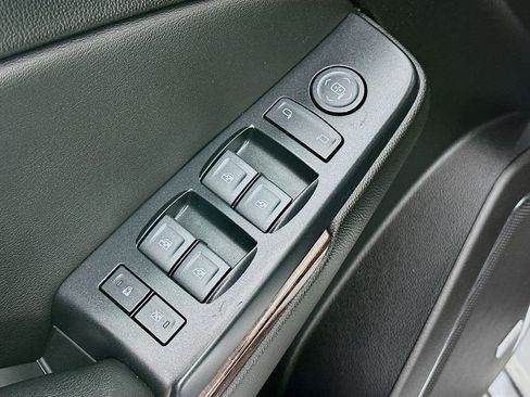 Used 2020 GMC Yukon SLE w/ Convenience Package image 23