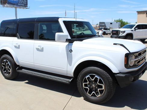 Used 2025 Ford Bronco Outer Banks AWD/4WD image 5