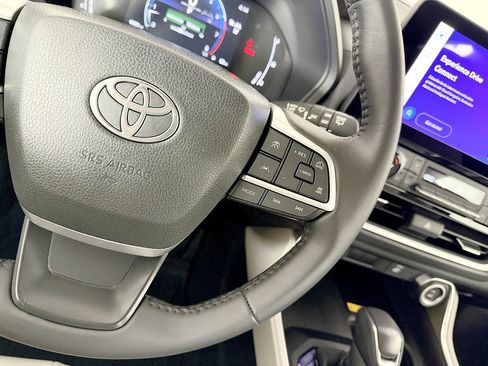 Used 2024 Toyota Grand Highlander AWD image 67