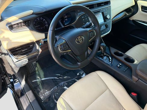 Used 2015 Toyota Avalon XLE Premium image 24