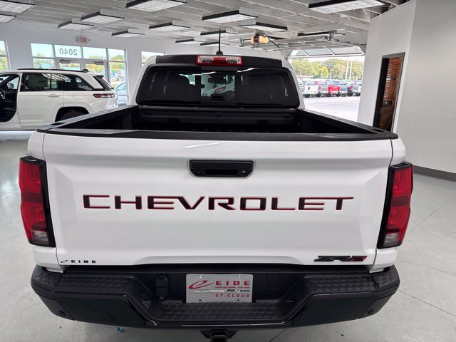 Used 2024 Chevrolet Colorado ZR2 w/ ZR2 Convenience Package III AWD/4WD image 11