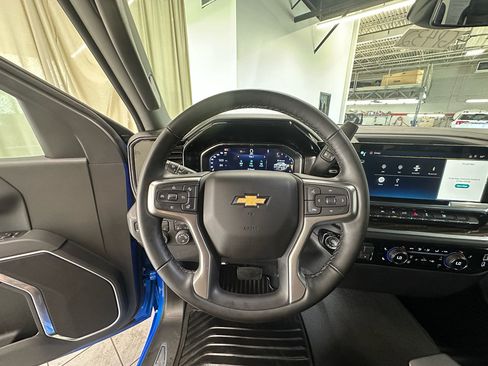 Certified 2026 Chevrolet Silverado 1500 LT AWD/4WD image 23