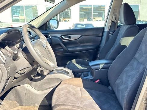 Used 2016 Nissan Rogue S image 11