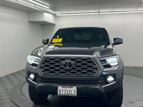 Used 2022 Toyota Tacoma TRD Off-Road w/ Technology Package image 5