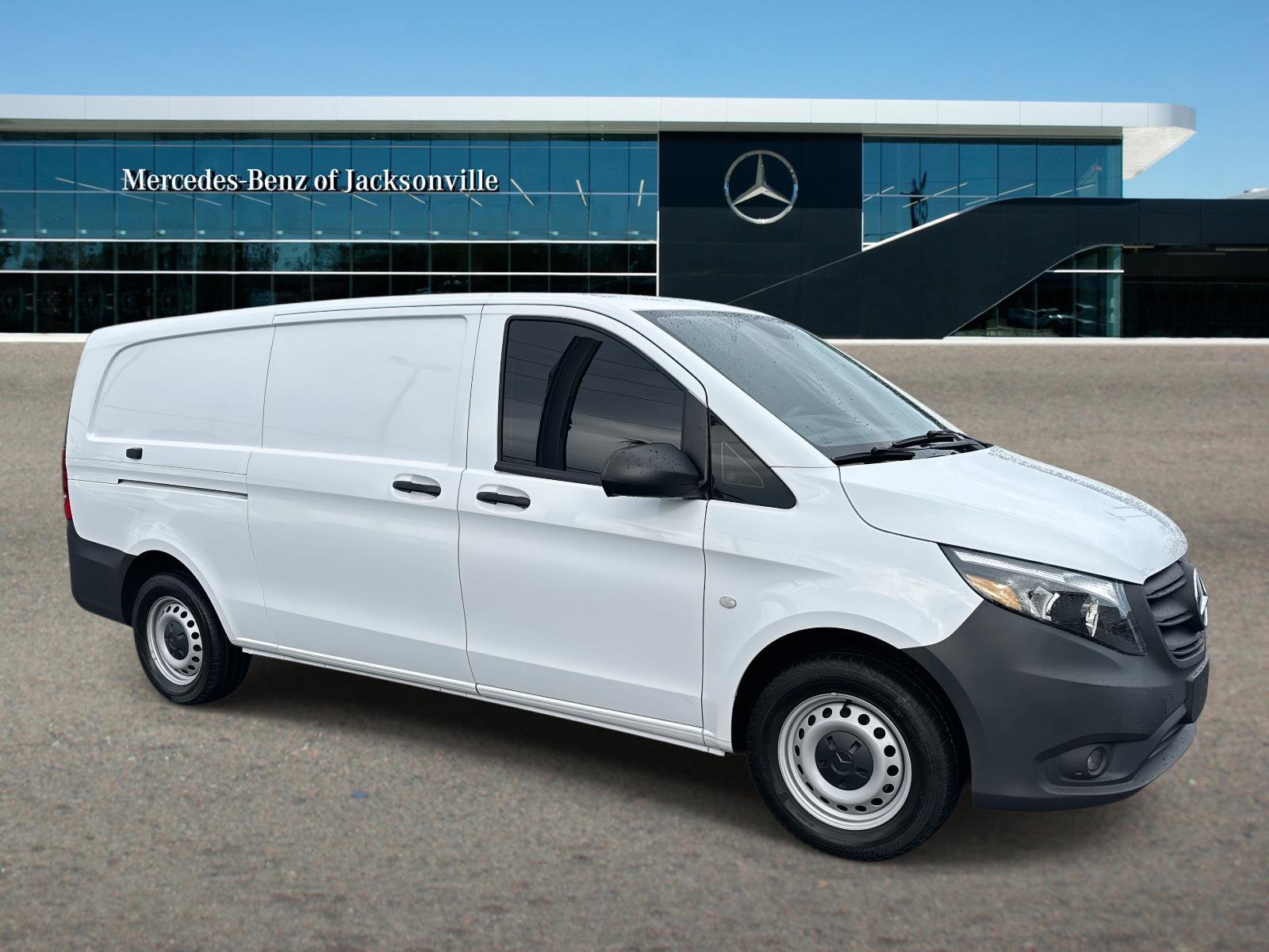 Used 2023 Mercedes-Benz Metris image 1