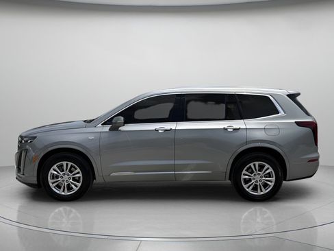 Used 2025 Cadillac XT6 Luxury FWD image 5