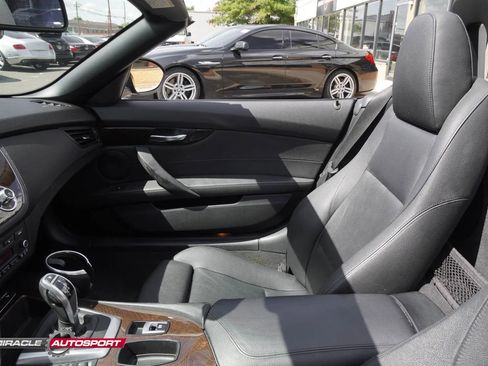 Used 2011 BMW Z4 sDrive35i image 20
