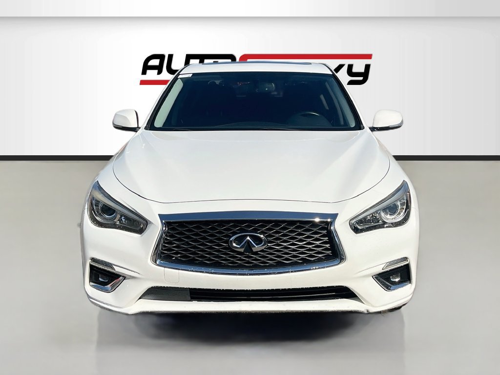 Used 2019 INFINITI Q50 Luxe w/ Cargo Package (L96) RWD image 2