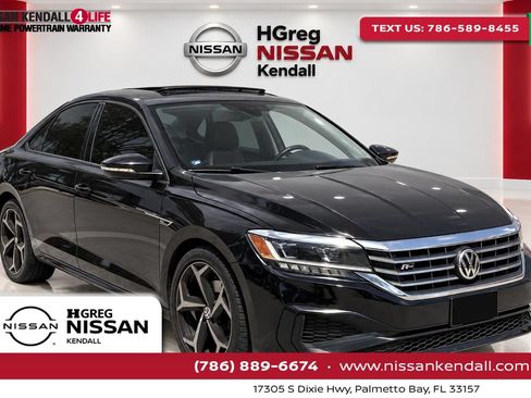 Used 2020 Volkswagen Passat 2.0T R-Line FWD image 1