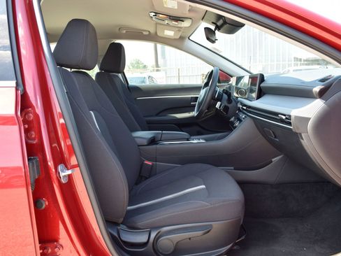 Used 2025 Hyundai Sonata SEL FWD image 23