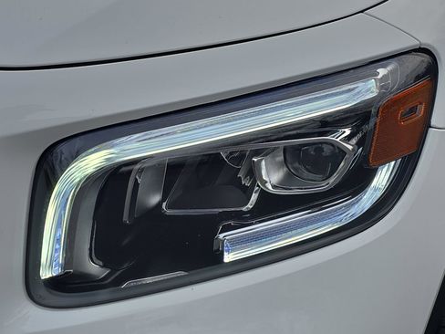 Certified 2023 Mercedes-Benz GLB 250 image 30