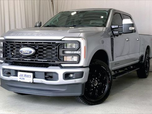 Used 2023 Ford F250 Lariat w/ Lariat Ultimate Package AWD/4WD image 12
