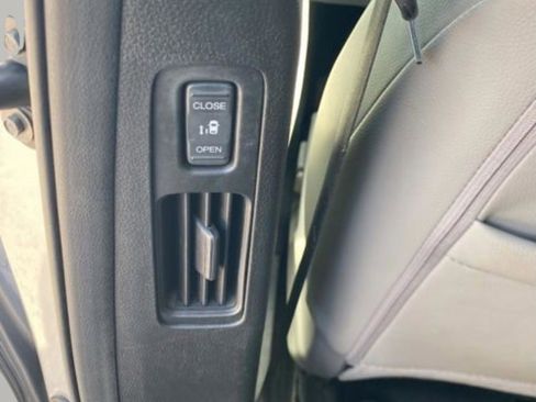 Used 2019 Honda Odyssey EX-L image 31