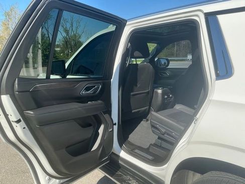 Used 2023 Chevrolet Tahoe LT w/ LT Signature Plus Package AWD/4WD image 16