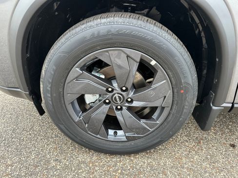 New 2026 Nissan Rogue SV image 11