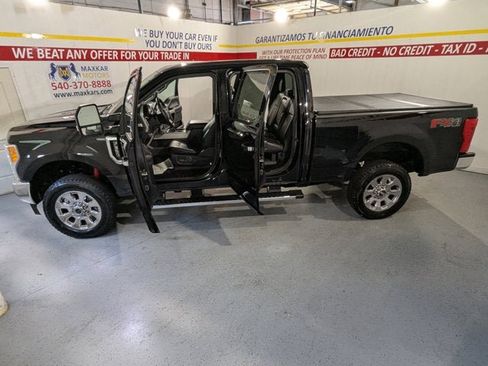 Used 2017 Ford F350 Lariat image 12