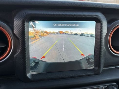 Certified 2021 Jeep Gladiator Mojave image 23