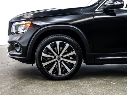Used 2021 Mercedes-Benz GLB 250 image 10
