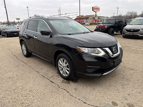 Used 2017 Nissan Rogue SV w/ Sun & Sound Touring Package image 6