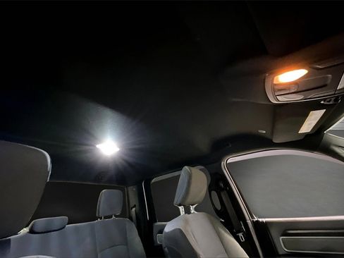 Used 2021 RAM 2500 Big Horn image 28