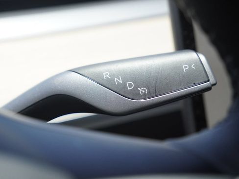 Used 2023 Tesla Model 3 Standard Range RWD image 13