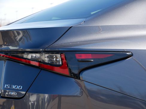 Used 2022 Lexus IS 300 AWD w/ Comfort Package image 18