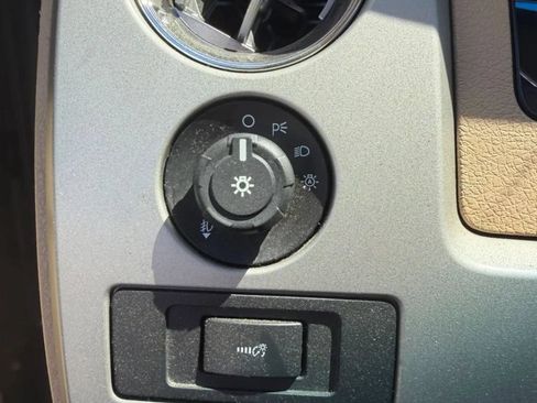 Used 2013 Ford F150 Lariat w/ Lariat Chrome Pkg AWD/4WD image 28