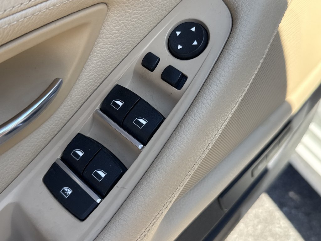 Used 2016 BMW 528i Sedan RWD image 18
