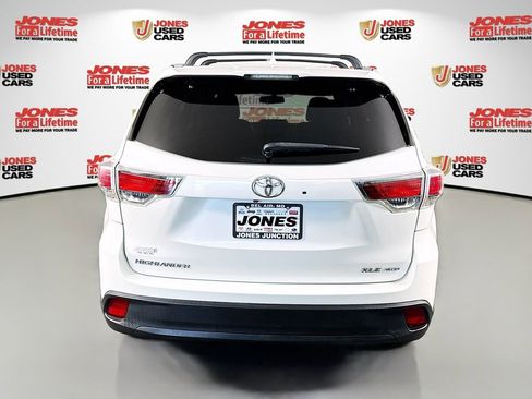 Used 2014 Toyota Highlander XLE AWD/4WD image 17
