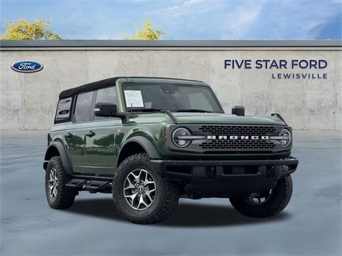 Used 2023 Ford Bronco Badlands image 2