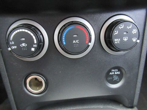 Used 2015 Nissan Rogue S w/ Convenience Package image 32