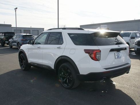 Used 2023 Ford Explorer ST-Line image 5