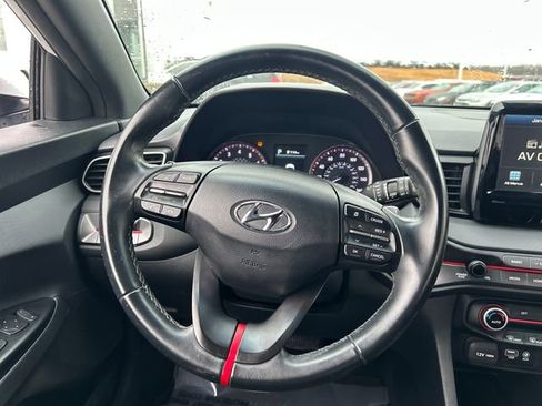 Used 2020 Hyundai Veloster 2.0 Premium image 13