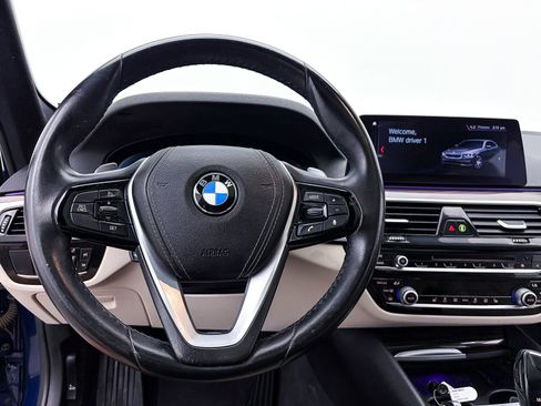 Used 2019 BMW 540i w/ Executive Package RWD image 4
