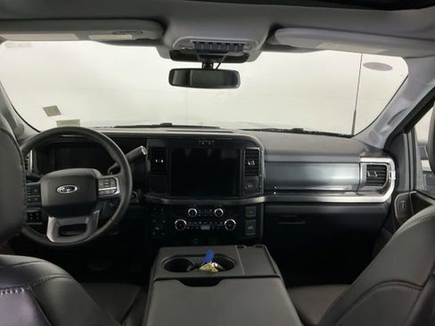 Used 2025 Ford F350 Lariat w/ FX4 Off-Road Package image 27