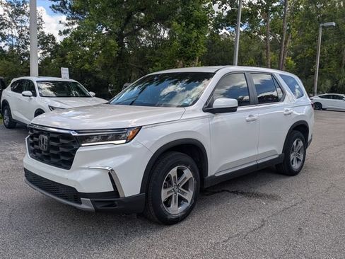 Used 2025 Honda Pilot EX-L image 8