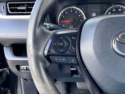 Used 2021 Toyota RAV4 LE image 24