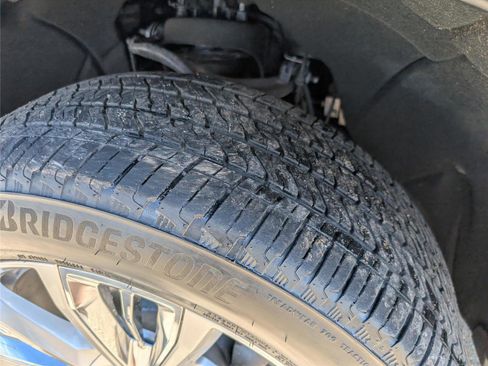 Used 2025 Chevrolet Silverado 1500 High Country w/ Technology Package image 10