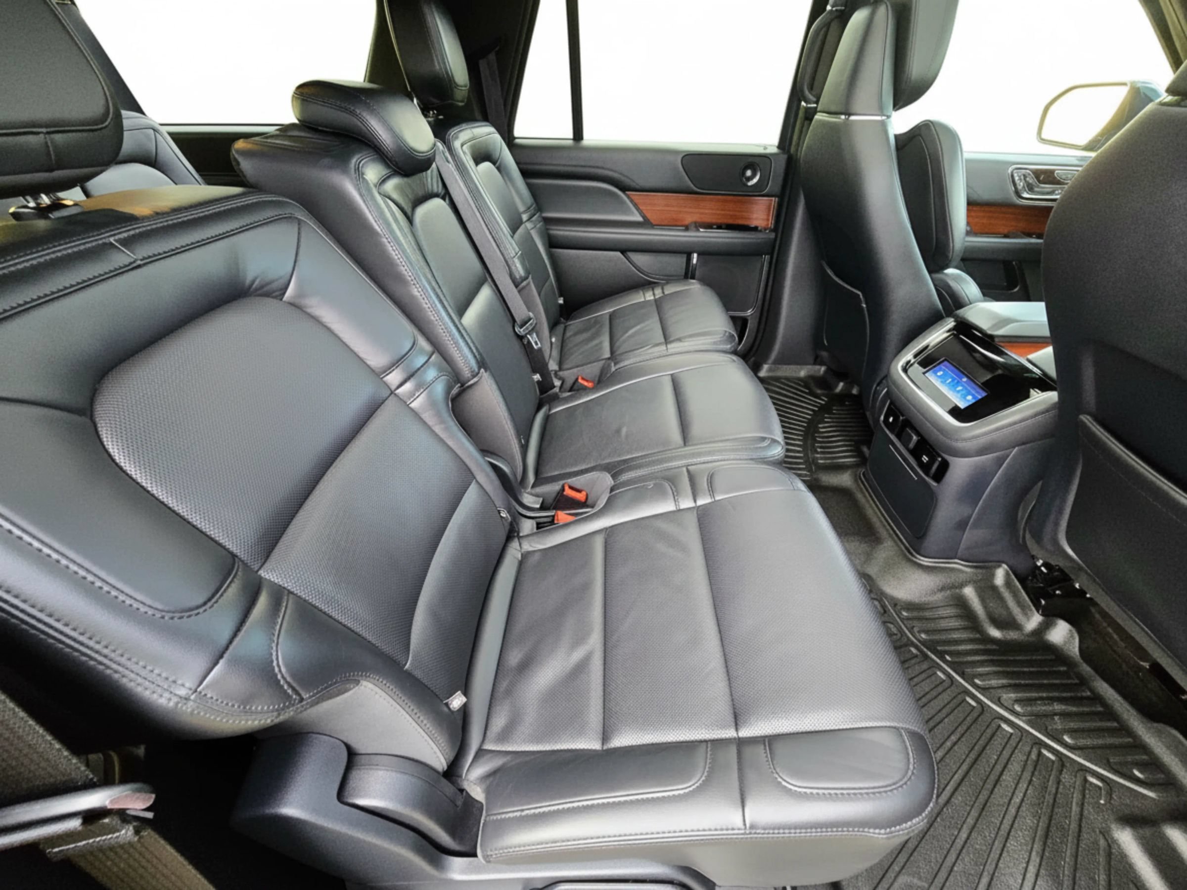 Used 2023 Lincoln Navigator L Reserve RWD image 15