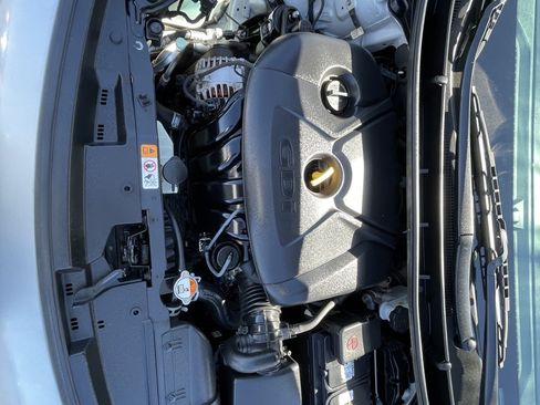 Used 2016 Hyundai Elantra GT FWD image 27