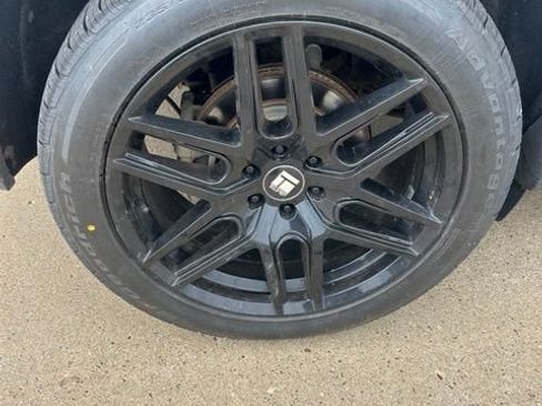 Used 2020 GMC Acadia AT4 w/ GMC Pro Grade Package AWD/4WD image 31
