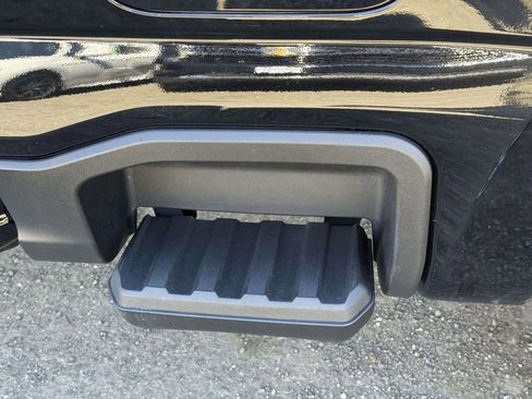 Used 2024 Ford F250 Platinum image 12