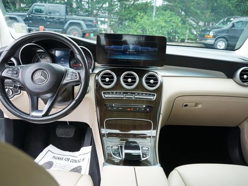 Used 2017 Mercedes-Benz GLC 300 image 17