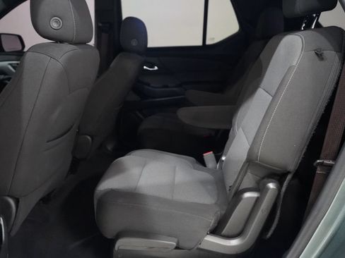 Used 2022 Chevrolet Traverse LT AWD/4WD image 32