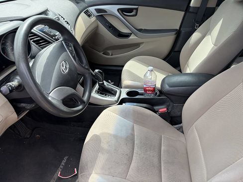 Used 2015 Hyundai Elantra SE FWD image 5