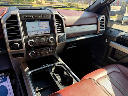 Used 2019 Ford F350 Platinum w/ Platinum Ultimate Package image 19