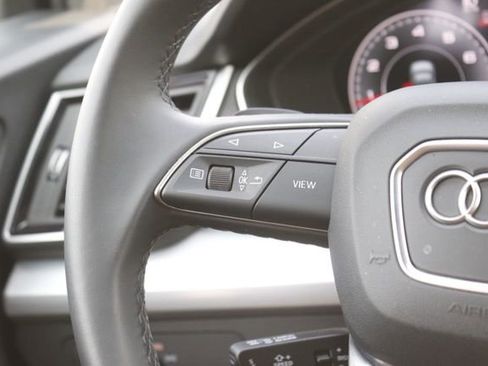 Used 2025 Audi Q5 2.0T Premium w/ Convenience Plus Package image 21